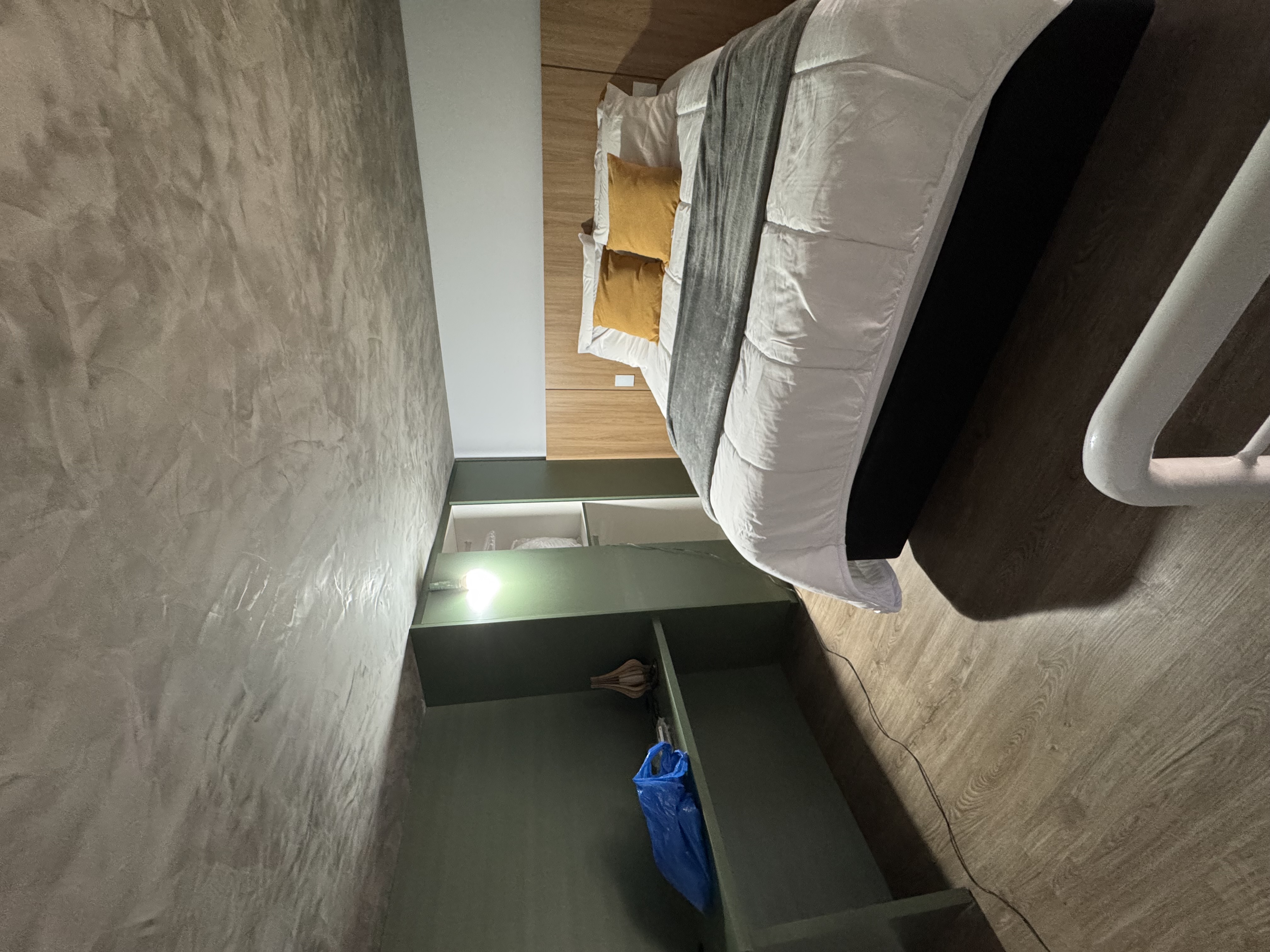 Brizz Smart Stay